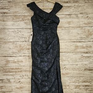 UpStudio - Navy/Green Long Evening Gown - Size: 0 BRAND NEW - Retail $169